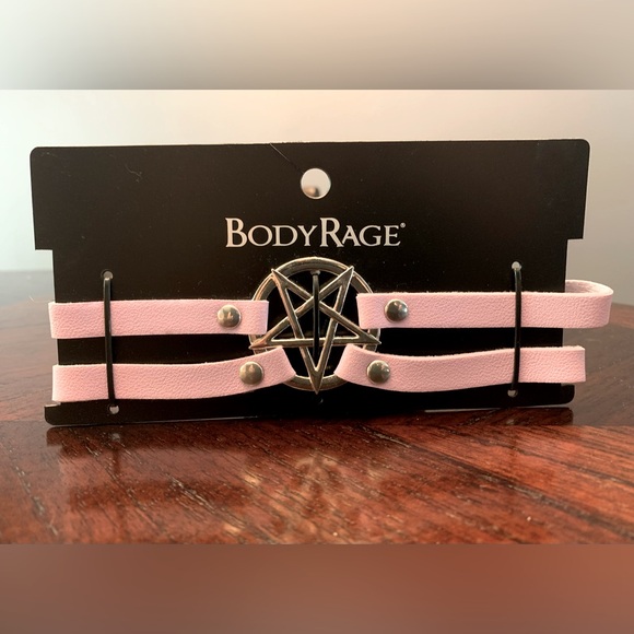 Pentagram Choker - Picture 1 of 1